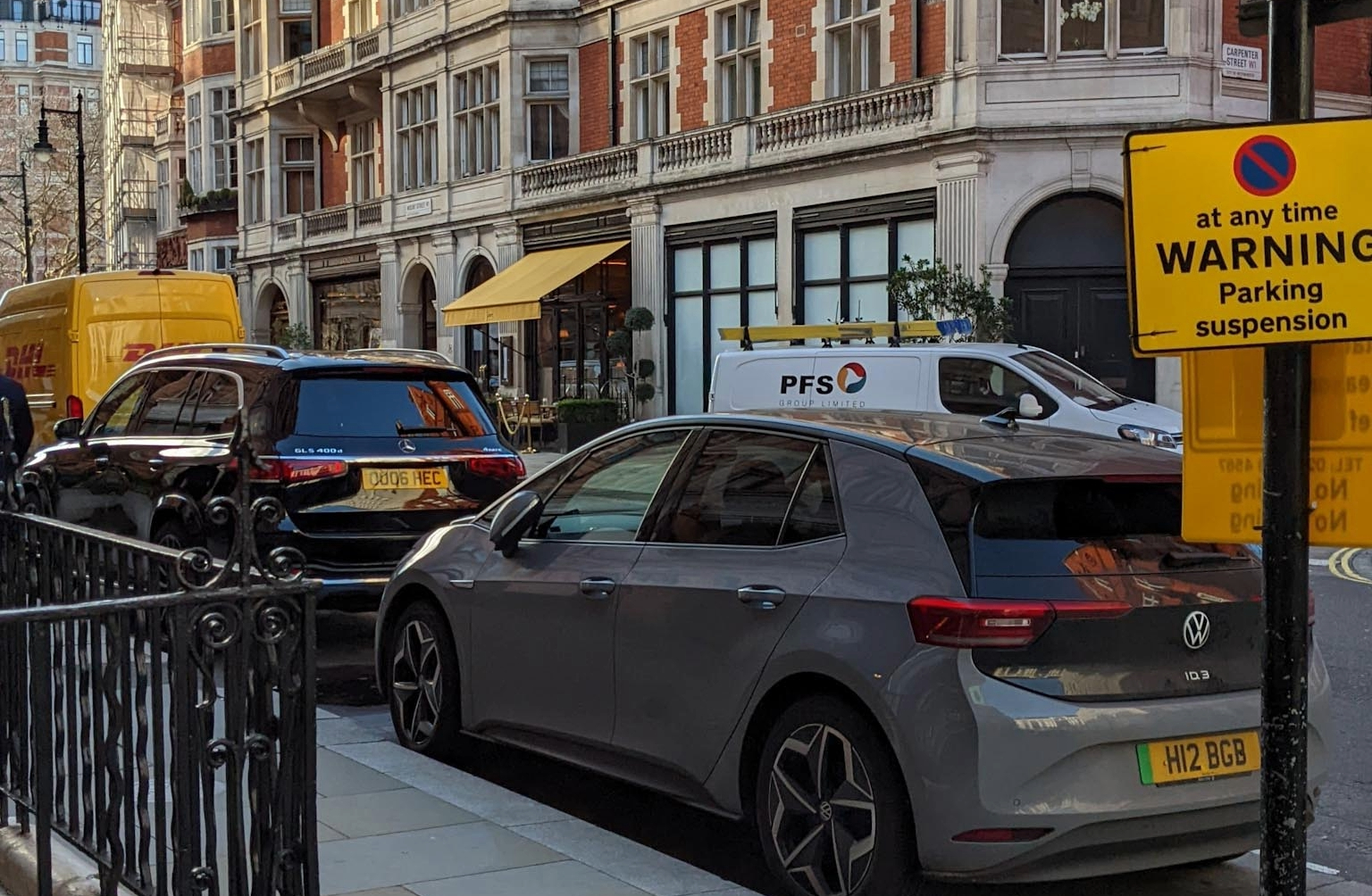 How to get a temporary parking permit in London